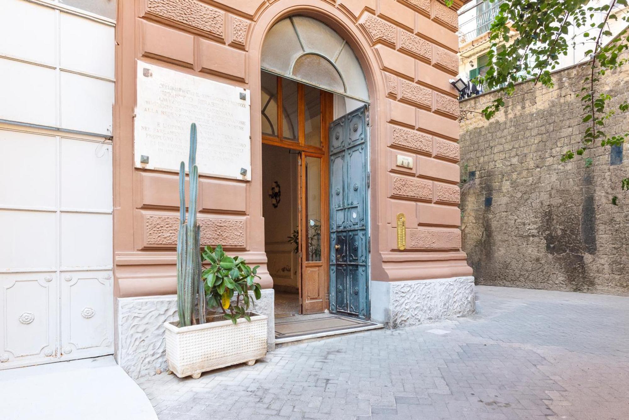 B&B Le Stanze Dei Mille Napoli Exterior foto